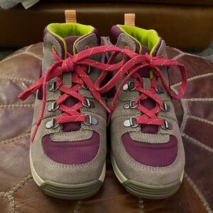 Timberland Kids Boots - Burgundy and Tan